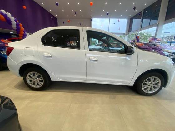 RENAULT LOGAN 1.0 12V SCE FLEX ZEN MANUAL RENAULT LOGAN 1.0 12V SCE FLEX ZEN MANUAL